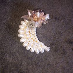 vintage Pearl & Lucite Floral Brooch – 1950s Silver Tone Costume Jewelry