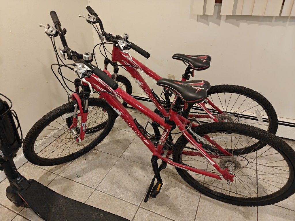 Mongoose Switchback Sport 26' Mountain Bike