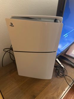 PS5 Slim Disc Edition Controller and Wires