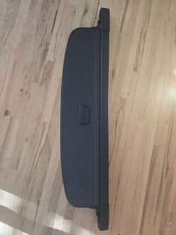 2019-2024 2019 VW Tiguan  rear cargo cover (the retractable “tonneau” style shade)
