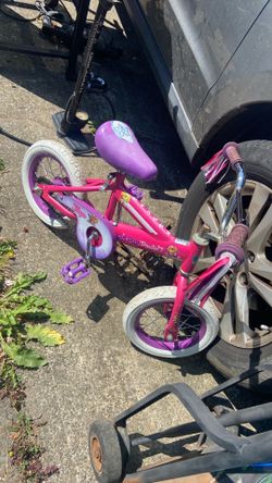 Kids bicycle size 12.5. Price 10$.  Pick up. E.  Side. Tacoma