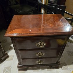 2 Night Stand 1 Dresser With Mirror For Sale