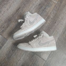 Jordan 1 Low SE Sherpa Fleece (Offers Welcome)