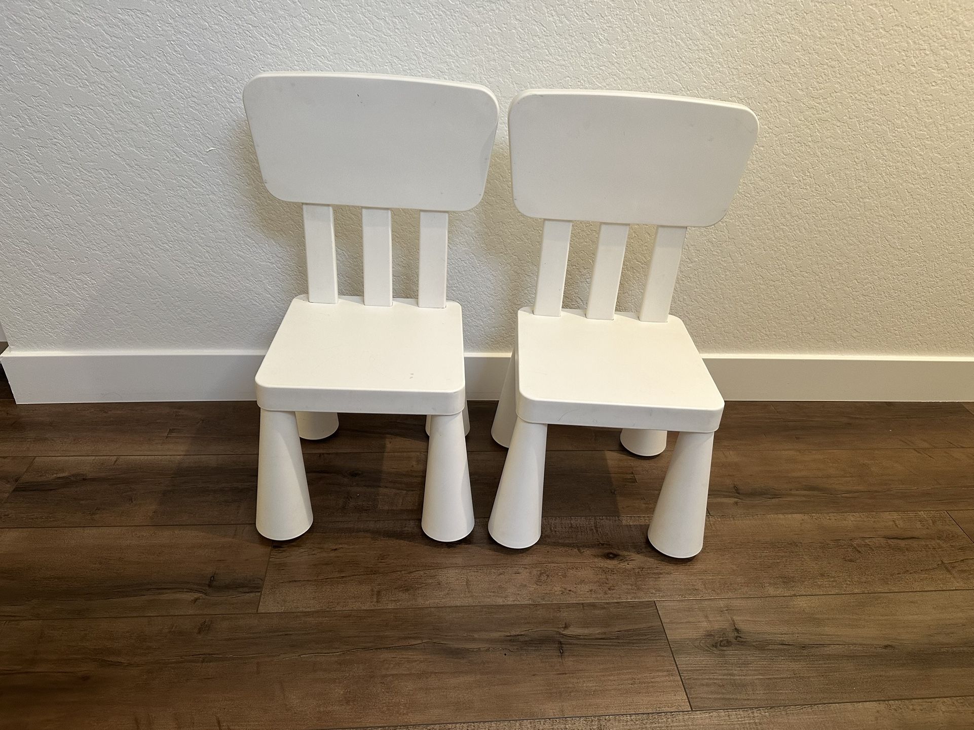 2 IKEA MAMMUT Children's chair, indoor/outdoor/white