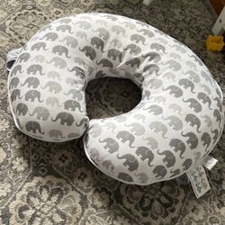 Boppy Nursing Pillow Plus 2 Covers! 