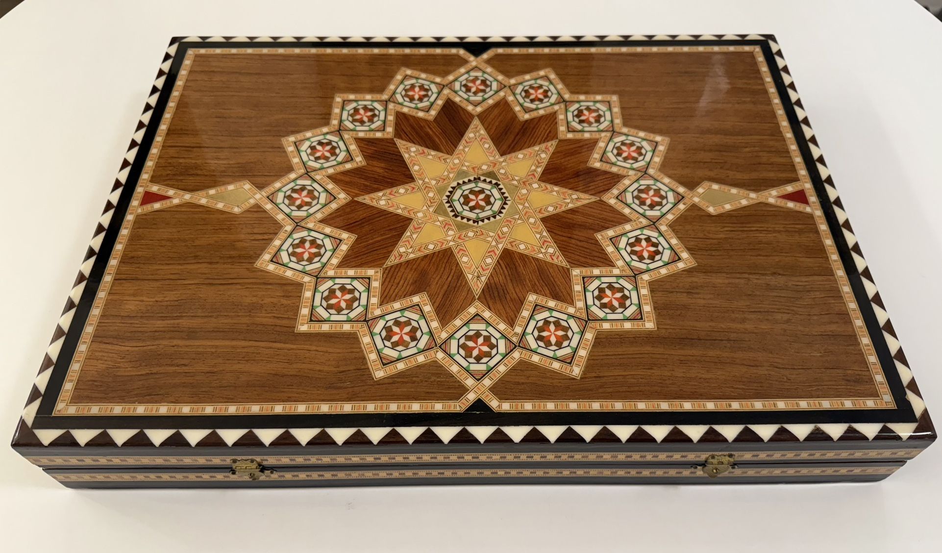 BACKGAMMON HANDCRAFTED INLAND MARQUETRY- TOLEDO SPAIN- LACQUERED