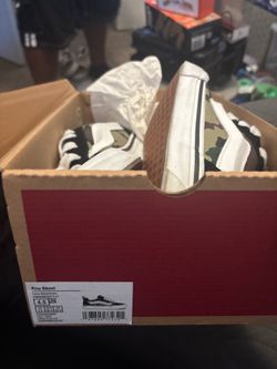 Buys camouflage army fatigue Vans