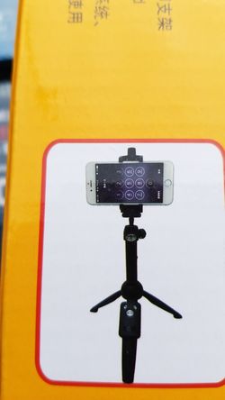 BLUETOOTH TRIPOD SELFIE STICK