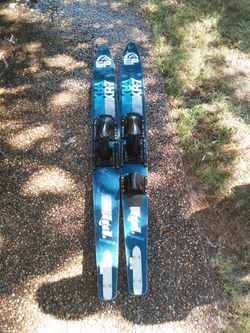 Xr7 water skis