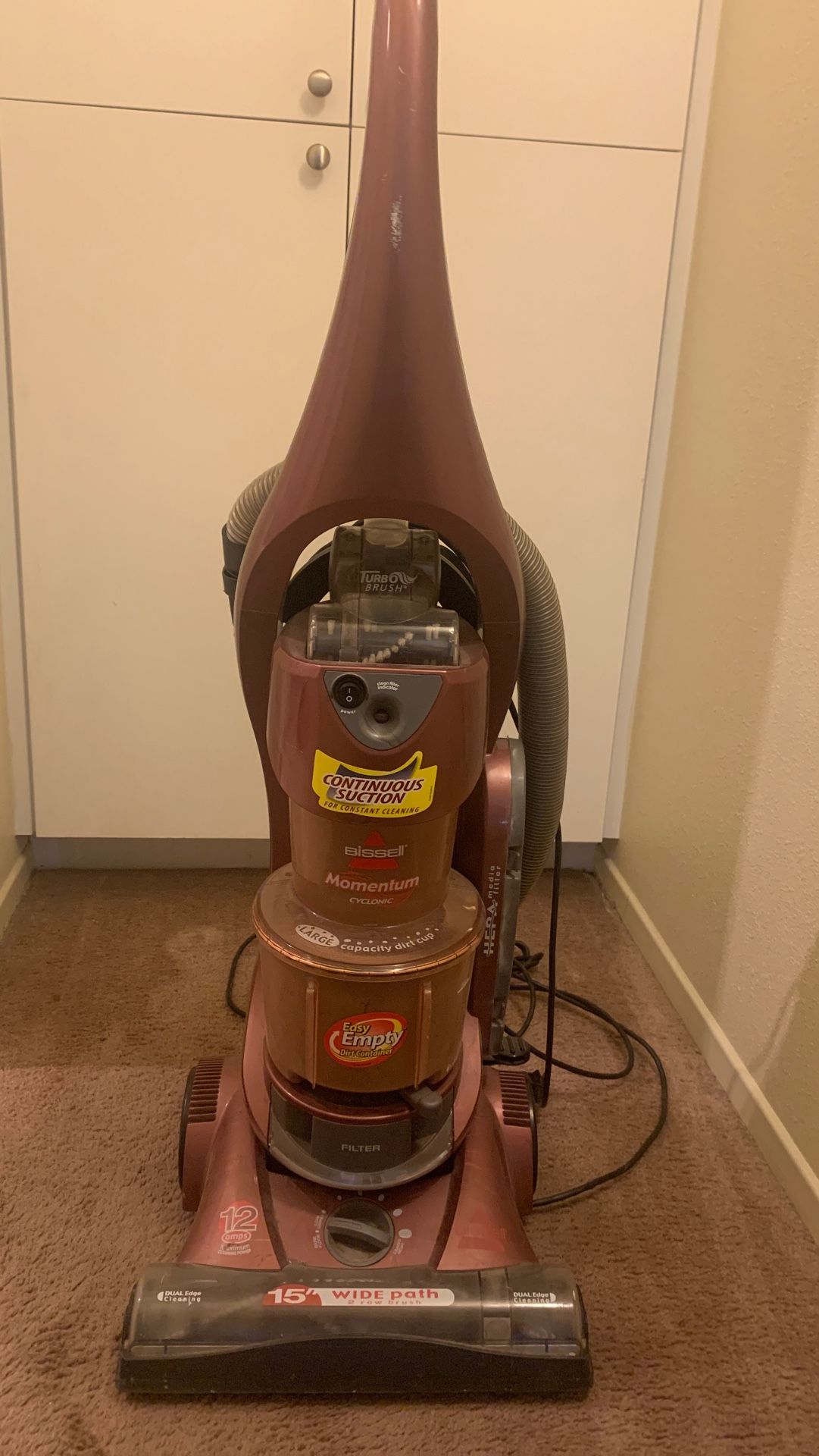 Bissell momentum cyclonic vacuum for Sale in Escondido, CA OfferUp
