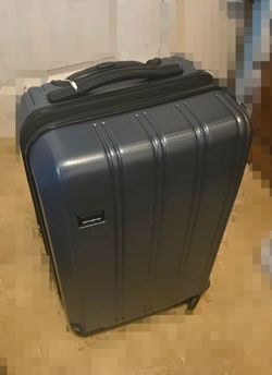 Samsonite Hardside Spinner Suitcase