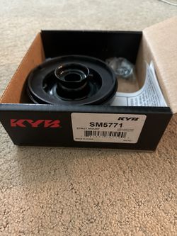 KYB Strut Mount Kit SM5771