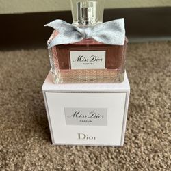 Dior ‘Miss Dior’ Parfum