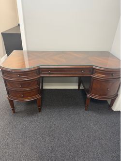 Bombay Company Executive Desk