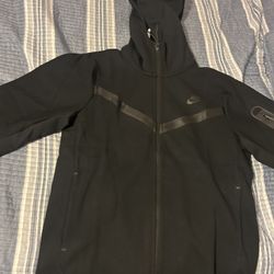 Nike Tech Black 
