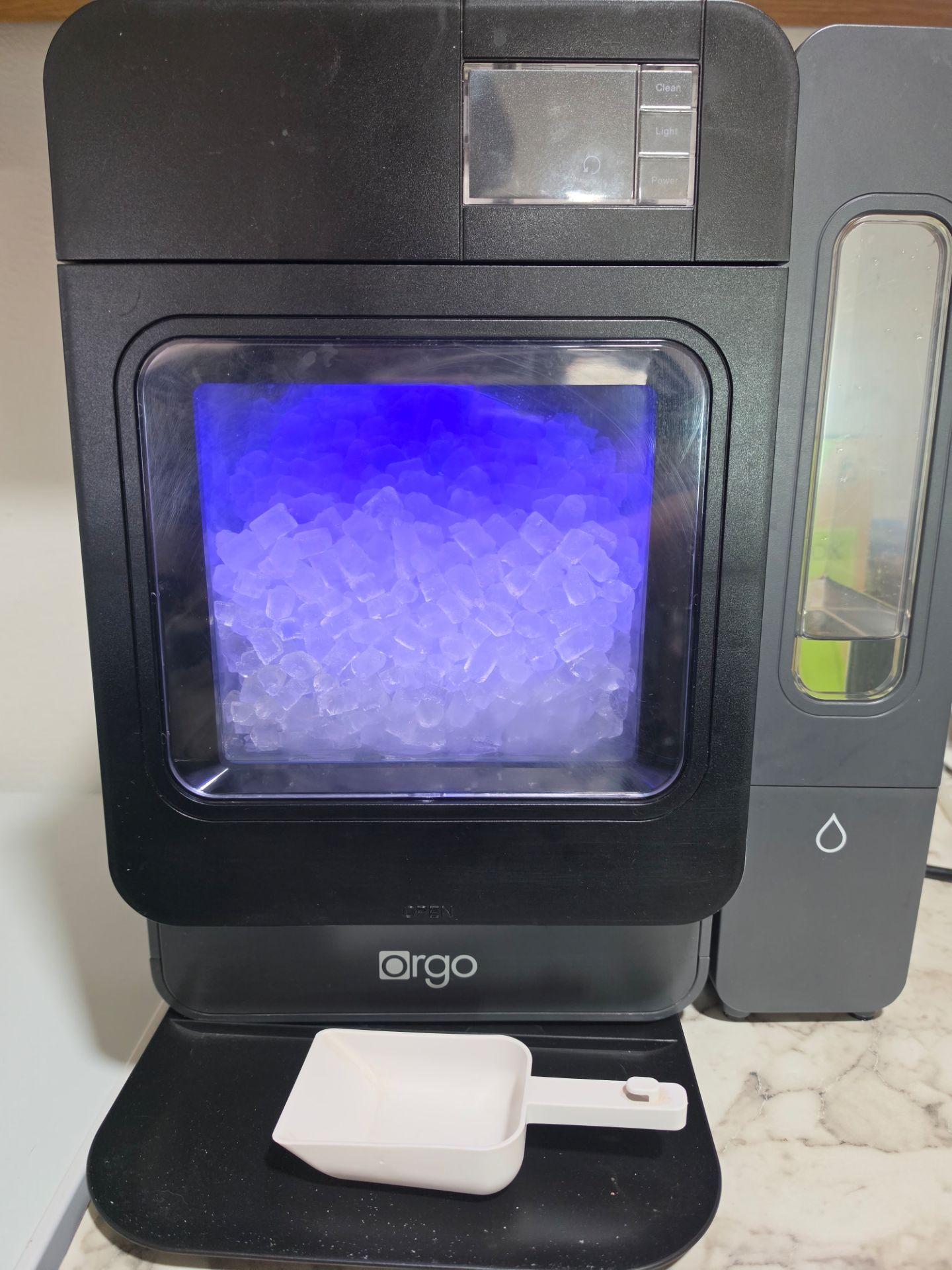 ice maker