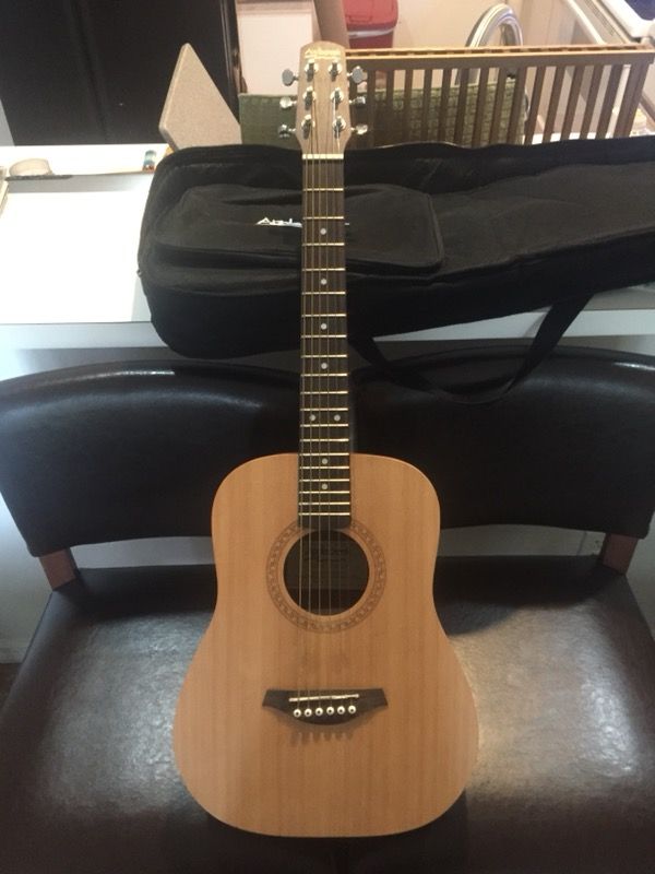 AppleCreek Travel Guitar and Bag