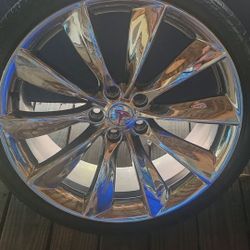 21-inch Turbine-Style Wheel/Continental Tires designed For The Tesla Models