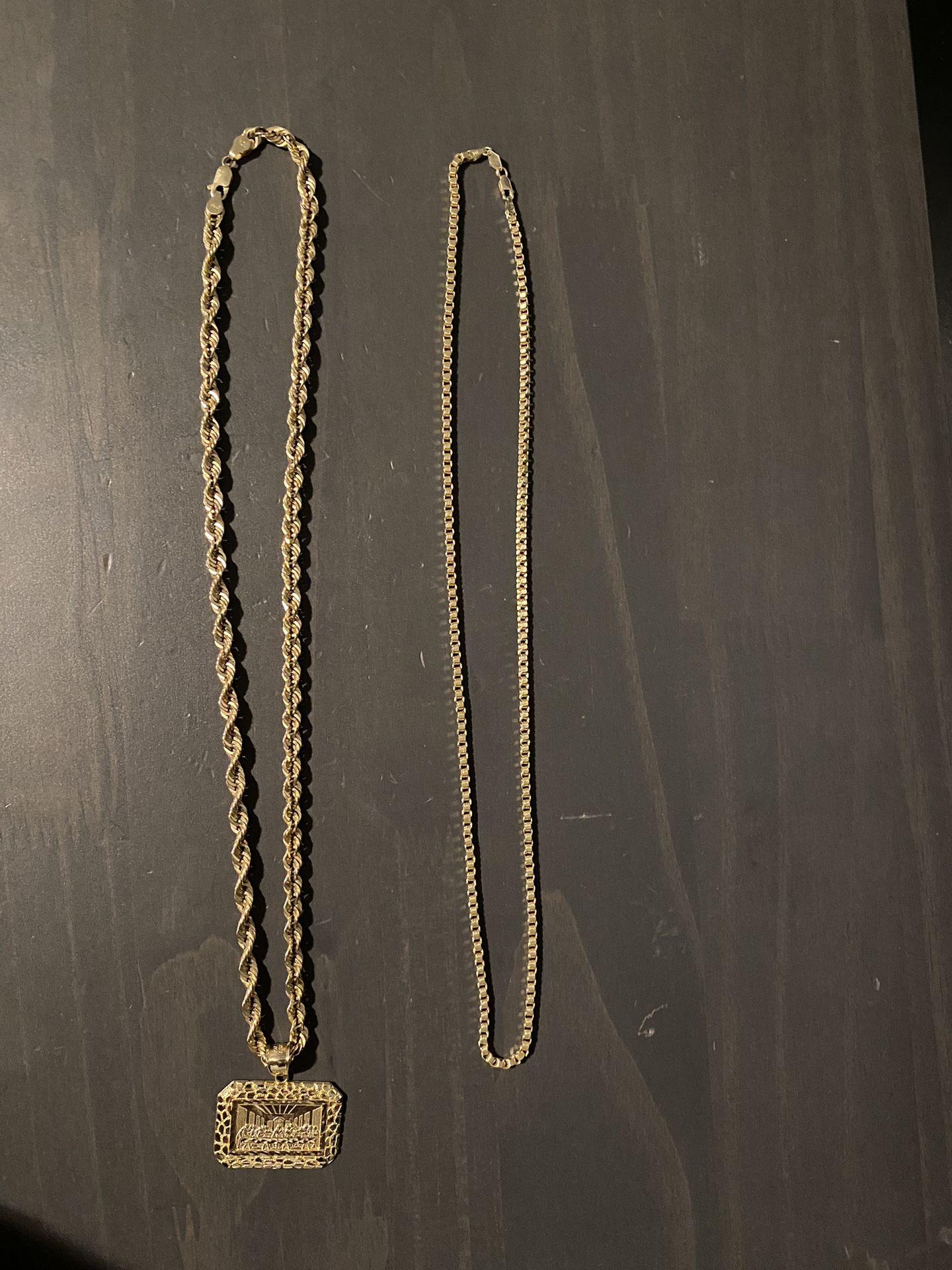 Gold Chains With Pendent 