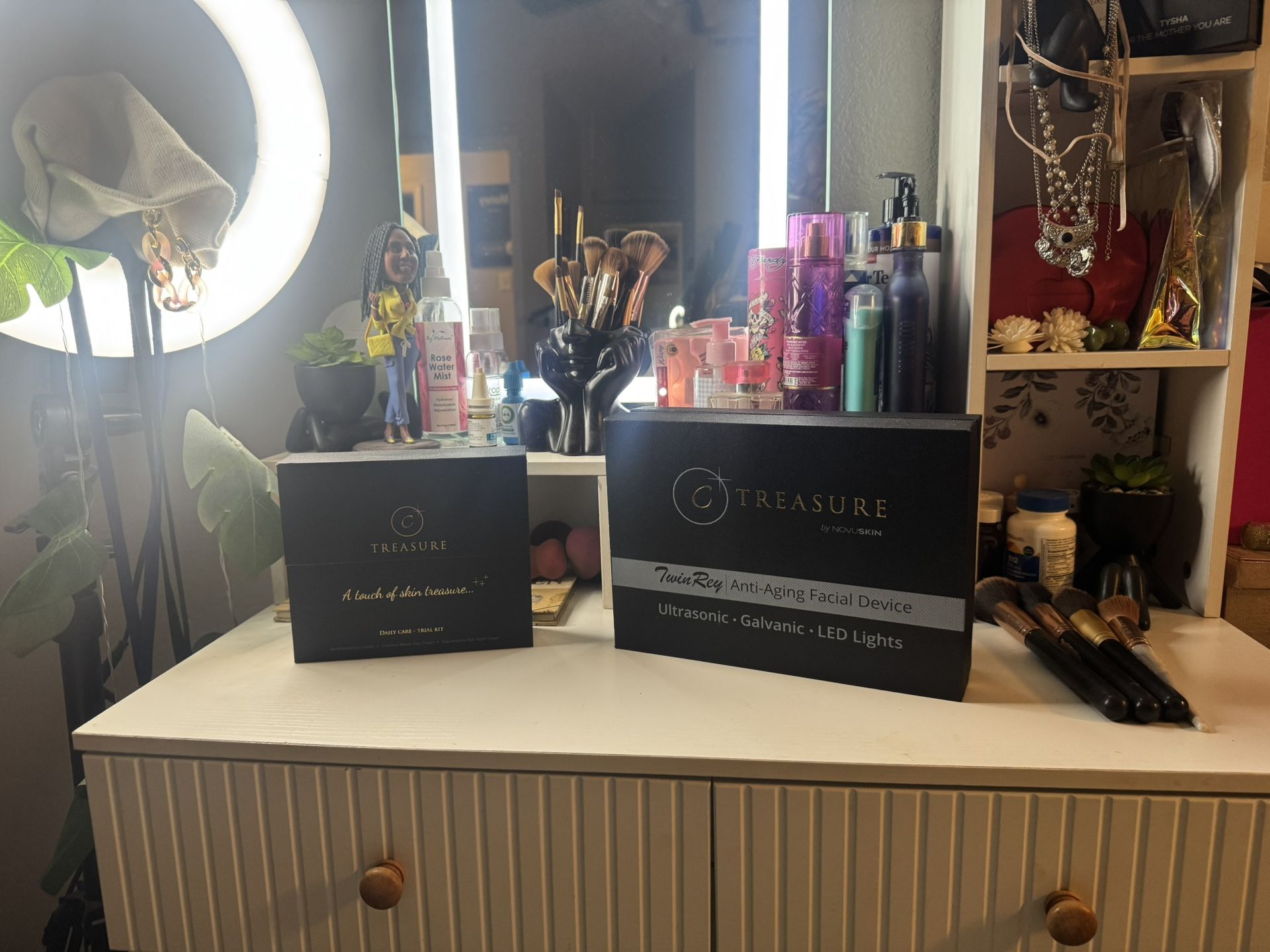 Twinrey Zhf Cm 7 Anti Aging Facial Device By Novuskin/Treasure