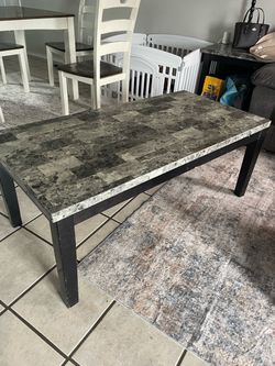 FREE LIVING ROOM TABLE