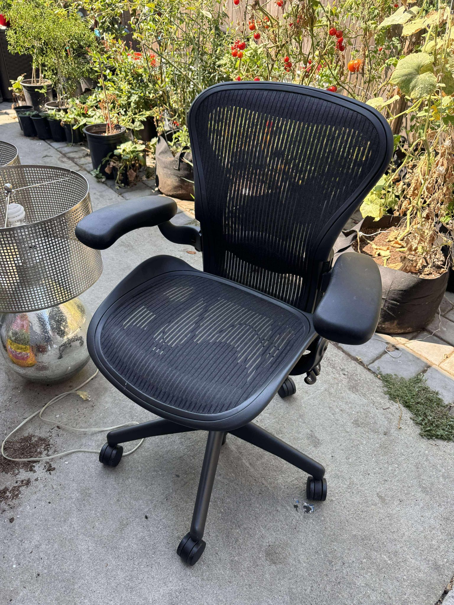  Herman Miller Aeron Chair – Size A (Small)