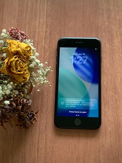 iPhone SE 2nd ( Unlocked) 64gb Black color