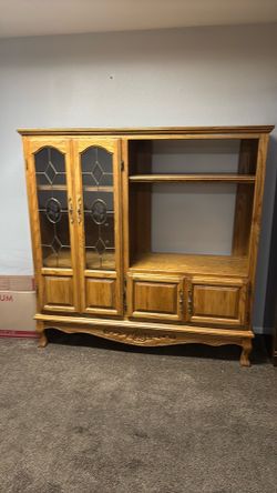 Entertainment center