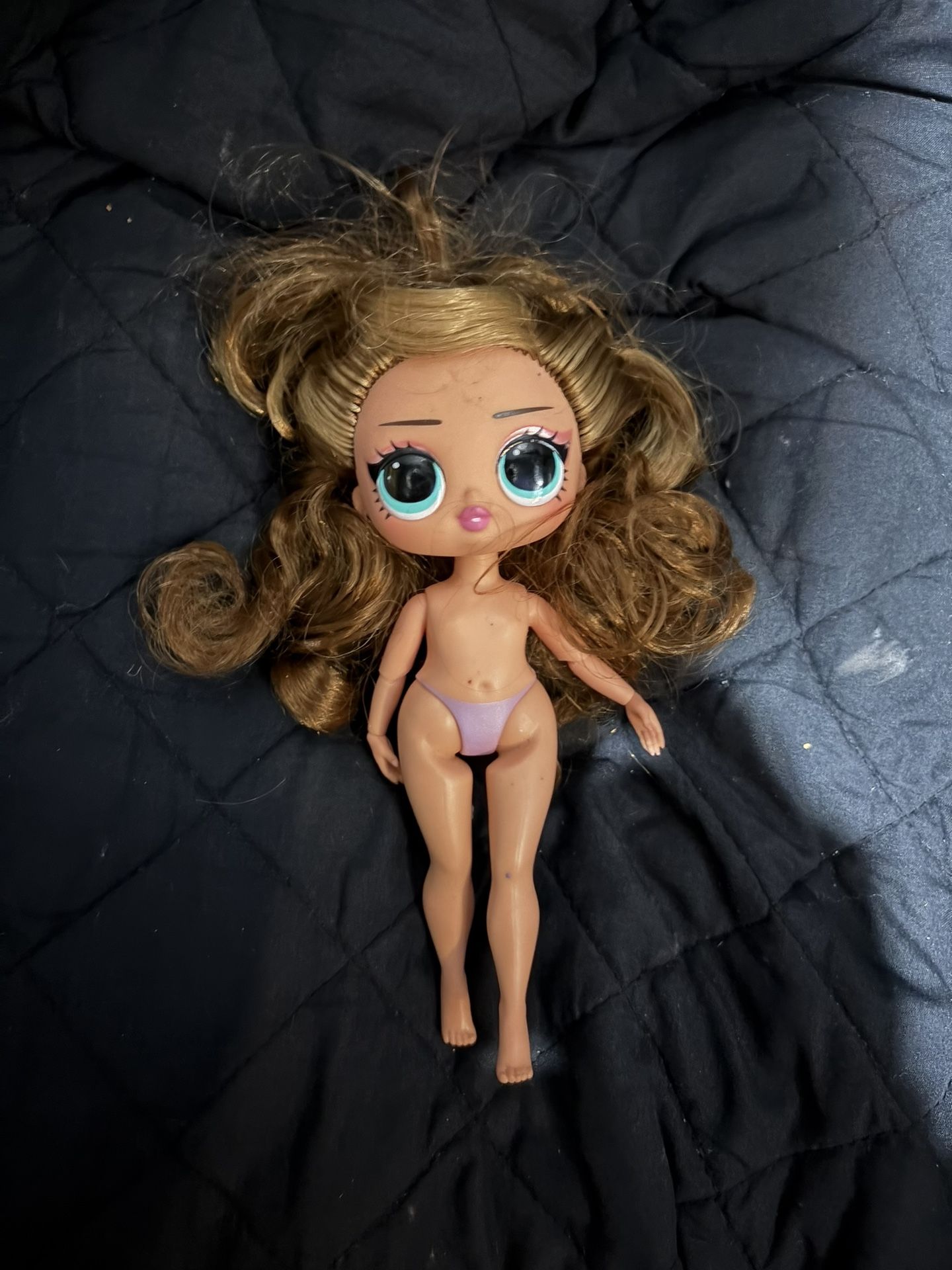 LOL SURPRIZE OMG TWEEN DOLL-REDUCED!