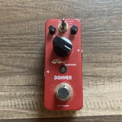 Donner Distortion Pedal (with Original Box)