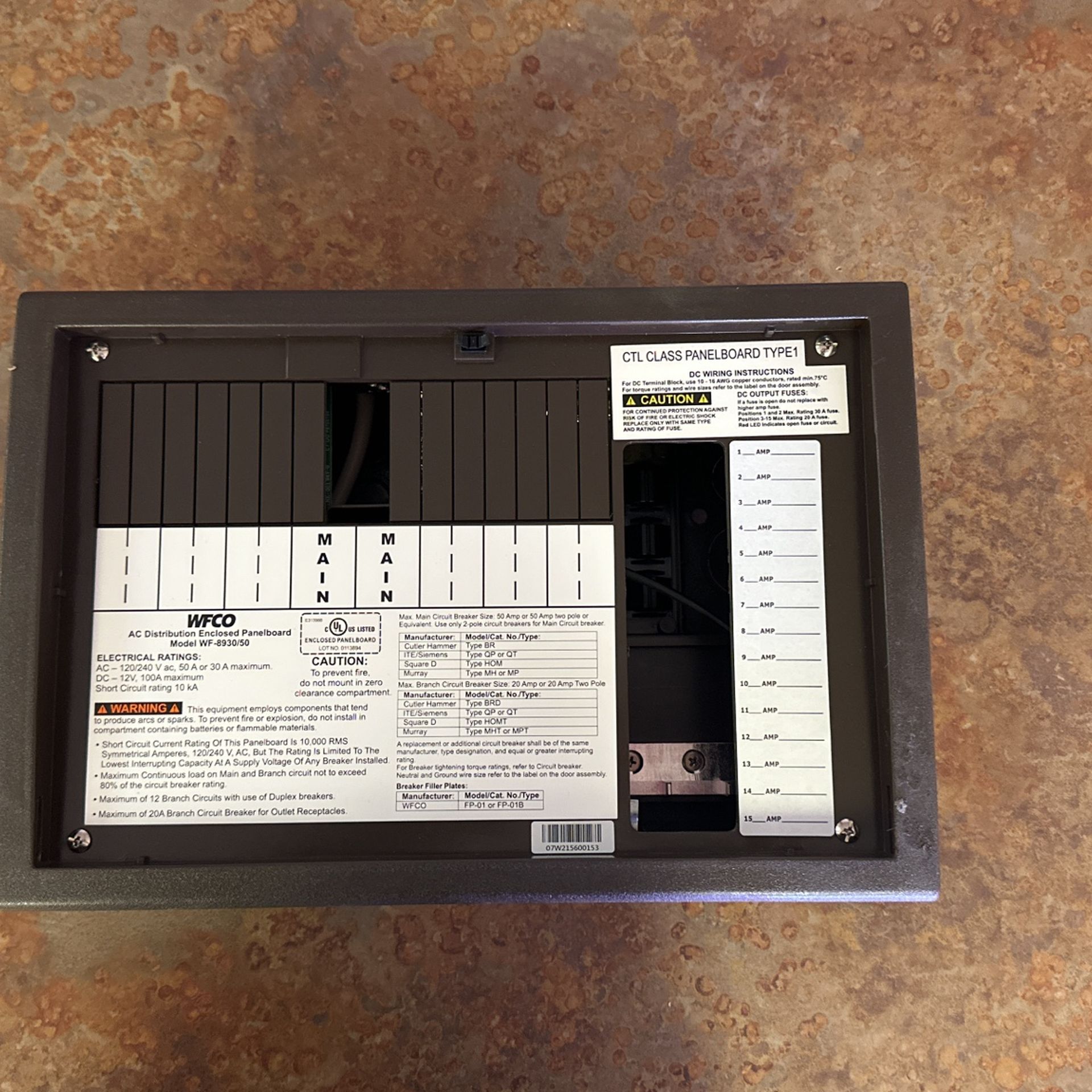 WFCO 8930/50 Distribution Panel