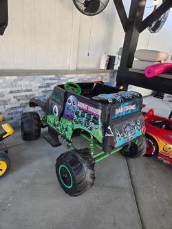 Grave Digger Ride On Momster Truck