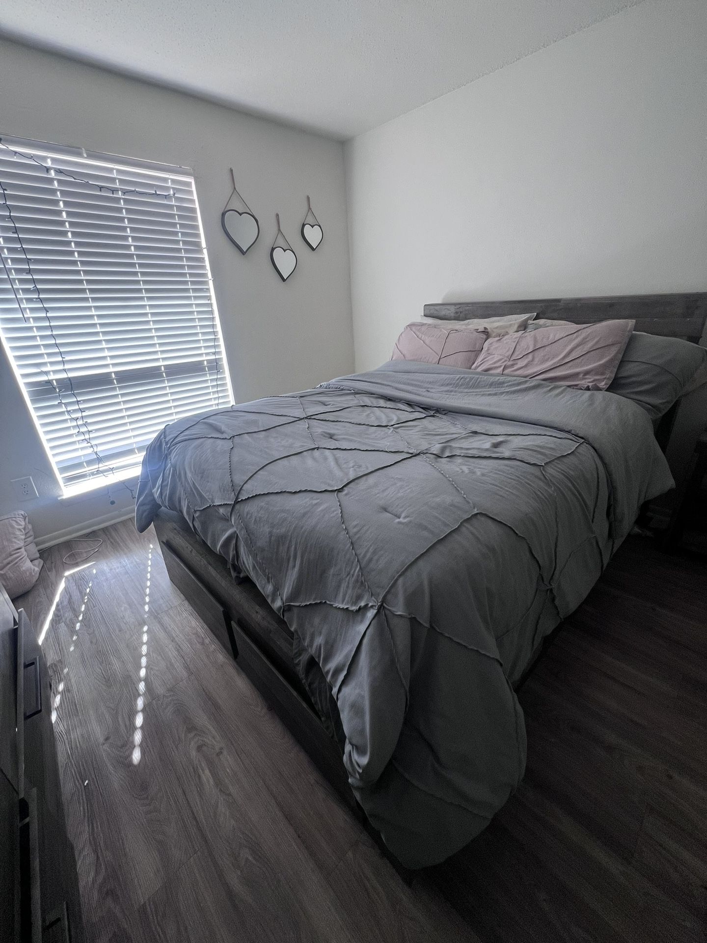Bedroom Set For Sale