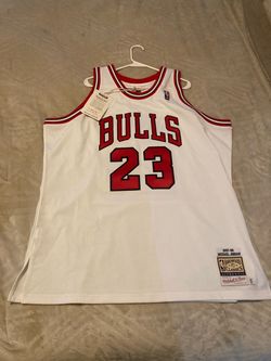 Bulls home Jordan jersey