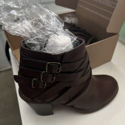 BROWN ANKLE BOOTS size 6 1/2   $ 25 
