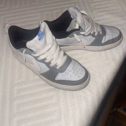 Nike Kids Shoes Size 6