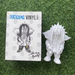 Sosa Man White DIY Paint Glo Gang Vinyl II worldwide toy collectible brand new