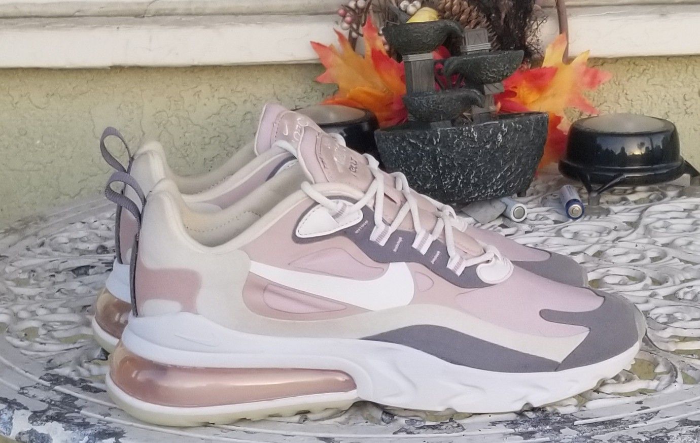 Nike Air Max 270 React plum chalk