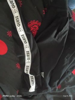 Guess sweater