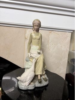 Vintage 1980 figurine woman with geese sign by artist  11”T