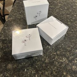 AirPods Pro 2nd GEN with Wireless Charging Case (USB-C)