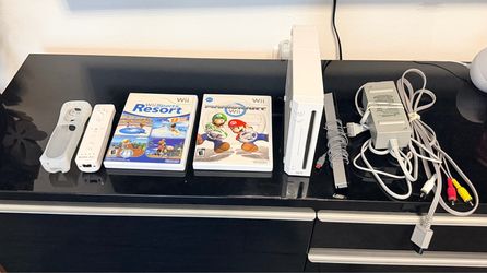 Nintendo Wii RVL-001 Console White NTSC-U/C 480p AV & Power Cables HACKMII