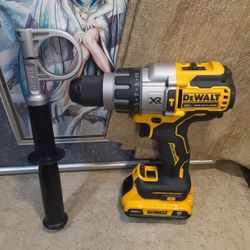 NEW DEWALT 20V XR 1/2 HAMMER DRILL DRIVER TOOL AND BATTERY 
