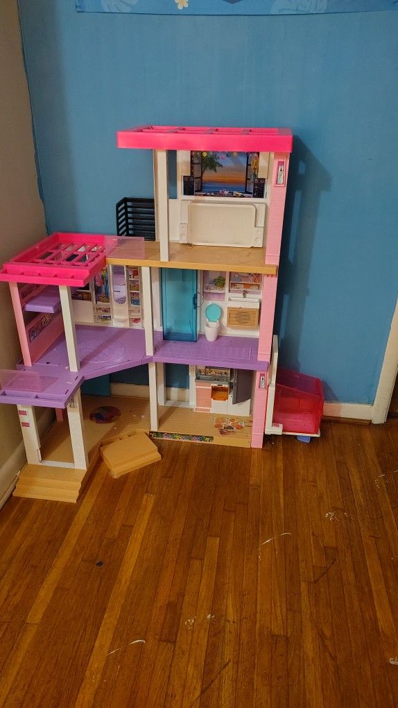 Barbie Doll Dream House