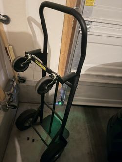 Milwaukee Heavy-Duty Convertible Hand Truck — OBO