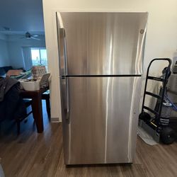 Whirlpool Refrigerator 