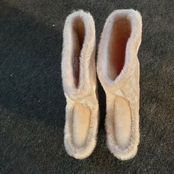 Woman's Mid-Calf Furry Winter Snow Boots Size 8