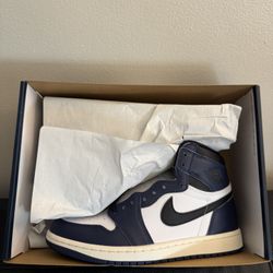 Jordan 1 Midnight Navy (size 7 men)