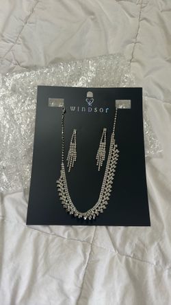 Windsor Silver Crystal Necklace