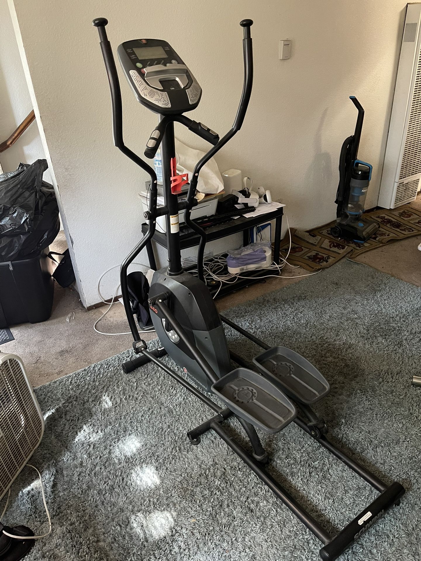 Eliptical. Schwinn A40